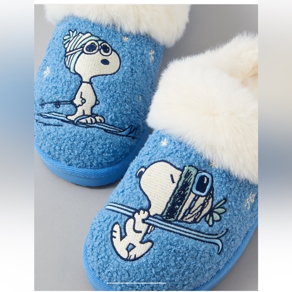 American Eagle Ski Scuff Slippers - Picture 3 of 16